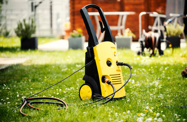 Best Playground Equipment Cleaning  in Waterloo, IA